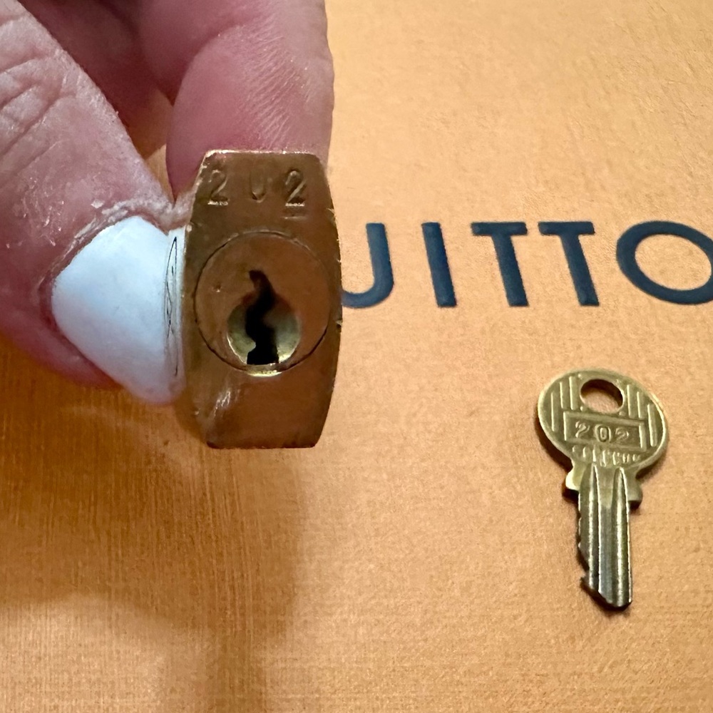 Louis Vuitton Vintage Brass Gold Lock & Key #202 - Picture 6 of 8